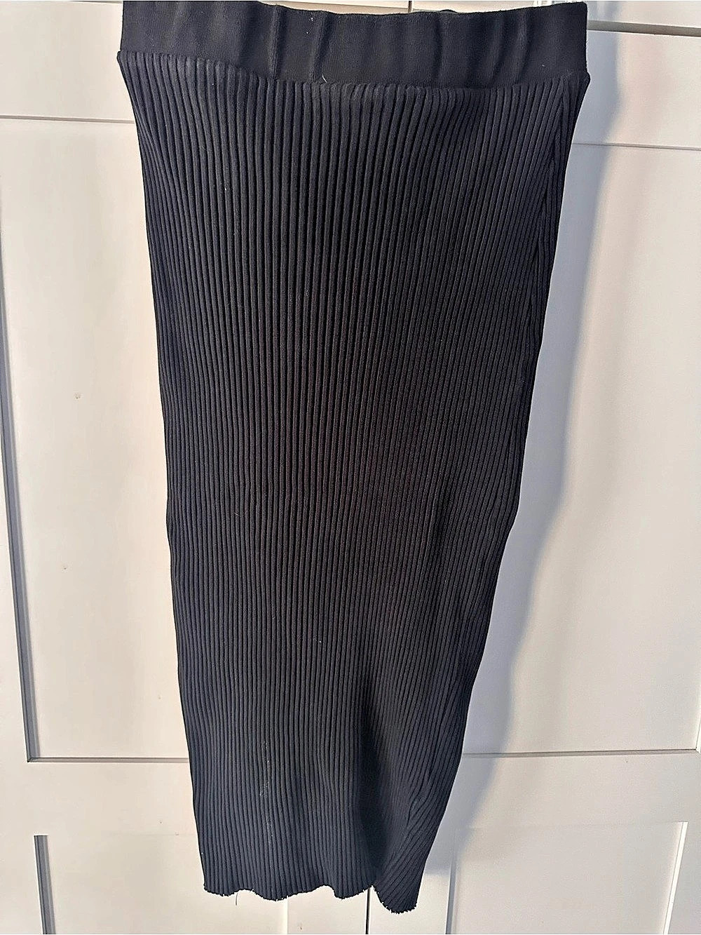 Zara Ribbed Midi Skirt in Black Size Large
